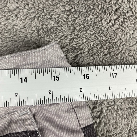 FreeWorld Hybrid Casual Shorts Men's Size 32 Black and White Stripes - Picture 6 of 13